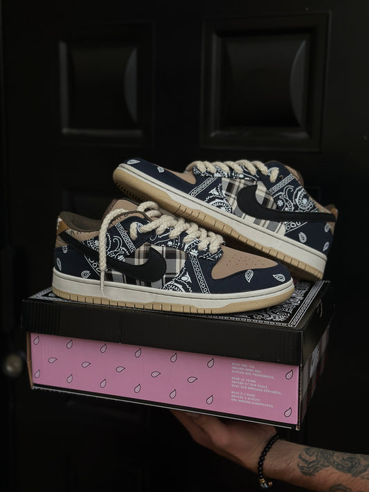 Nike SB Dunk Low x Travis Scott