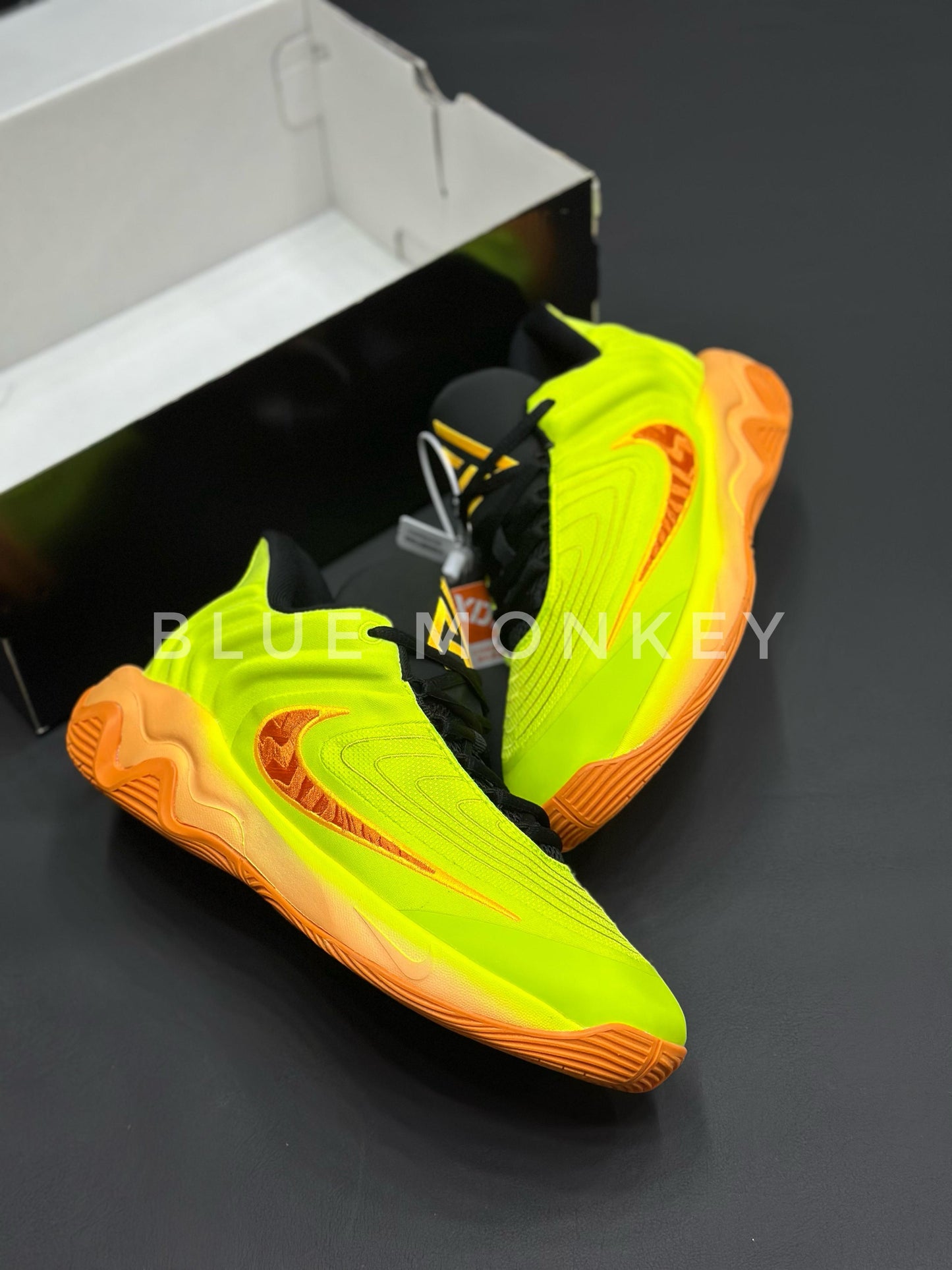 Nike Giannis Immortality 4 - Cyber/Bright