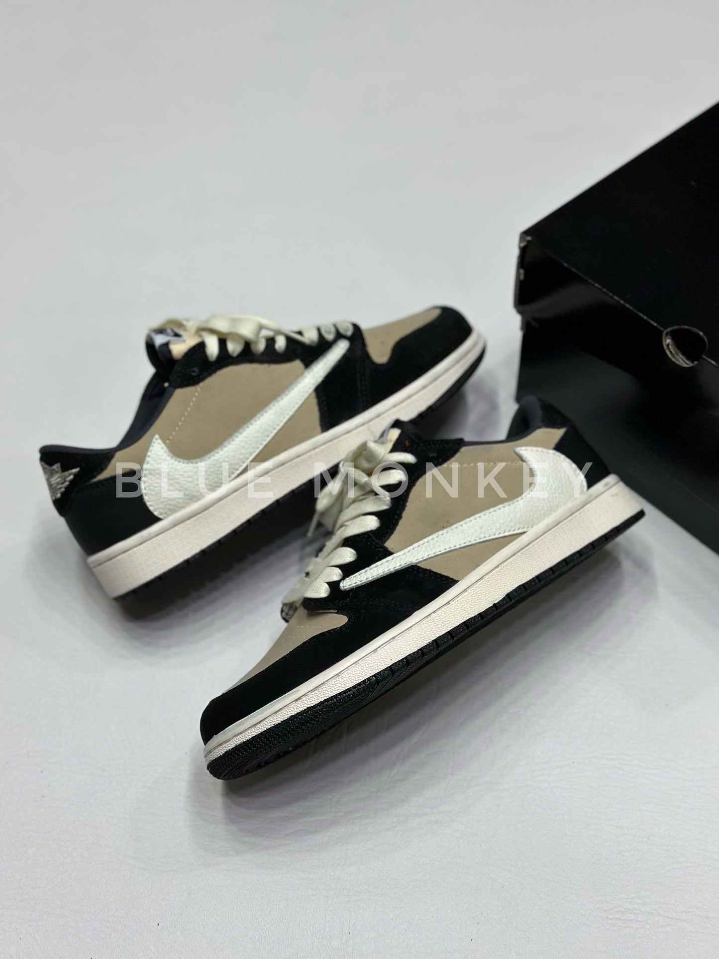Air Jordan 1 Low X Travis scott Pale Vainilla