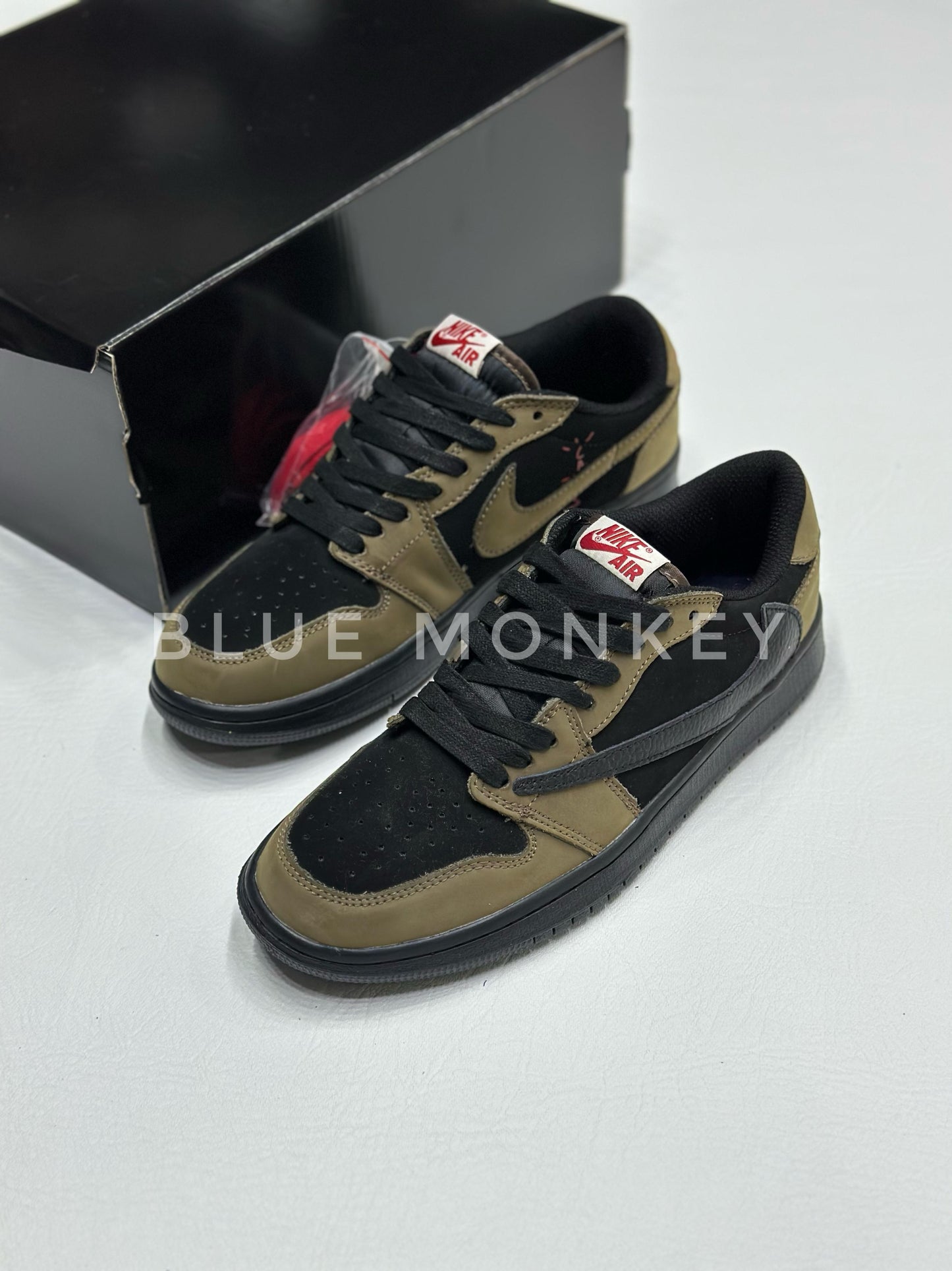 Air Jordan 1 Low x Travis Scott Velvet Brown