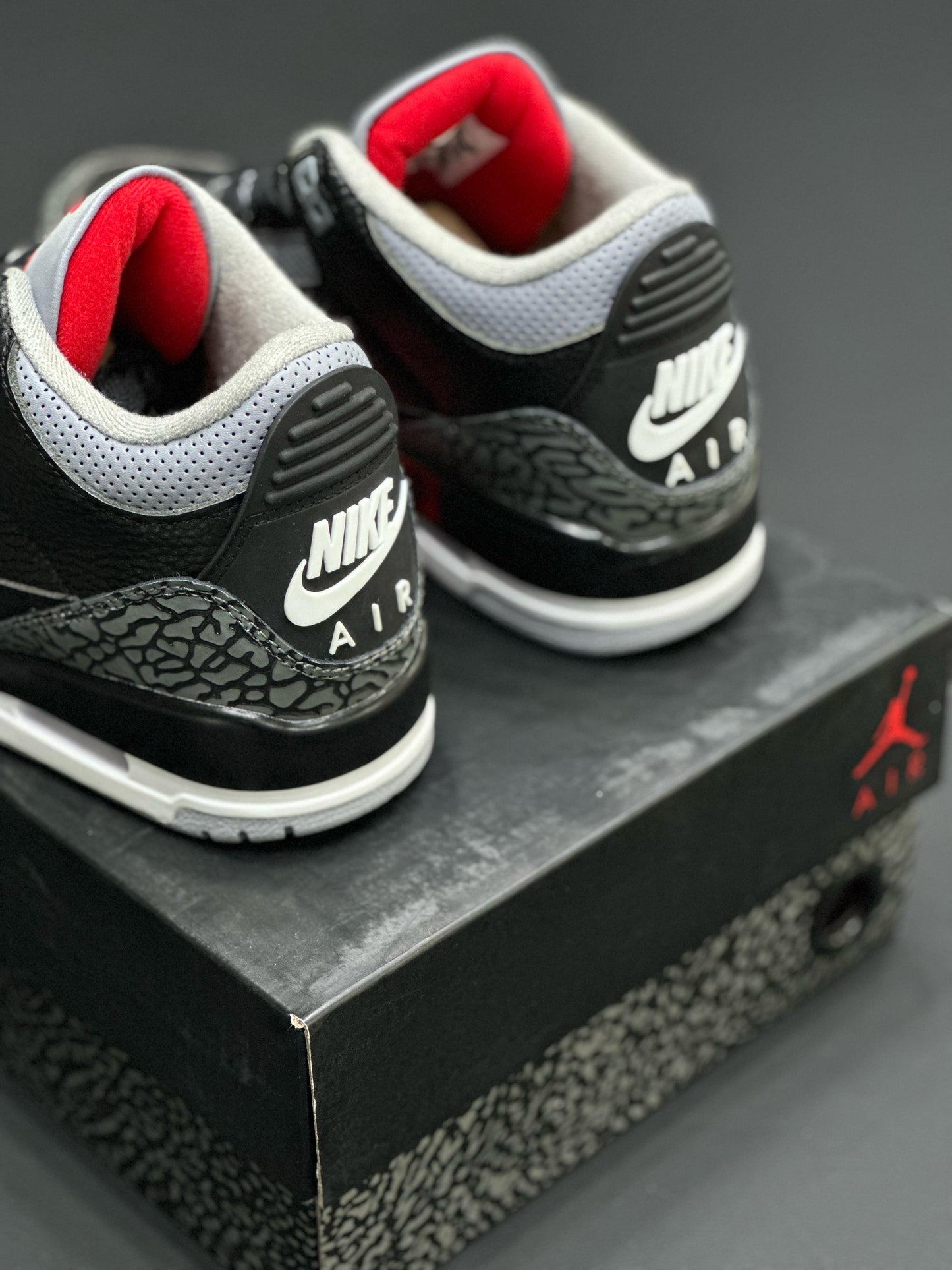 Air Jordan 3 Cement