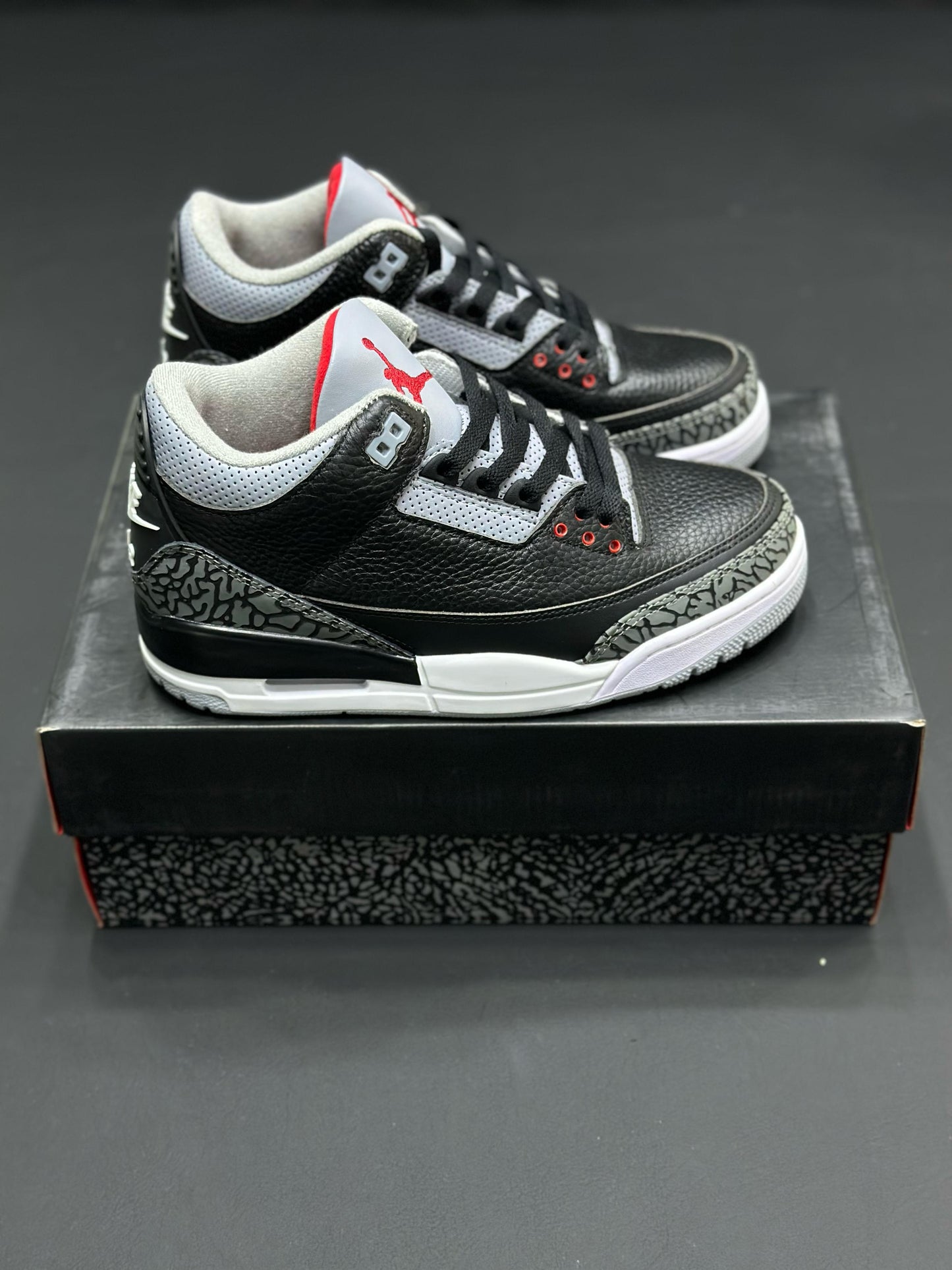 Air Jordan 3 Cement