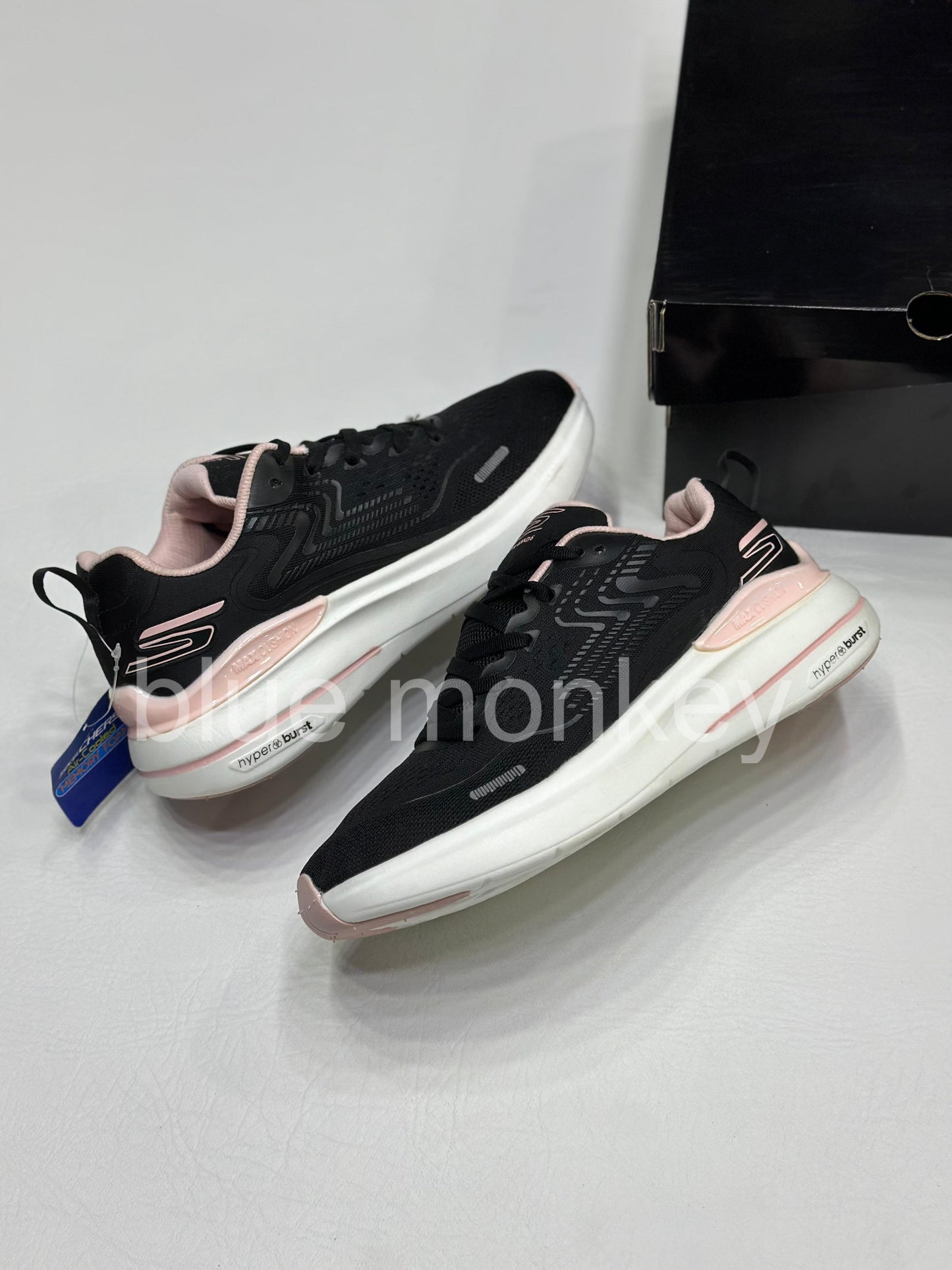 SKECHERS BLACK/PINK SK GO V2
