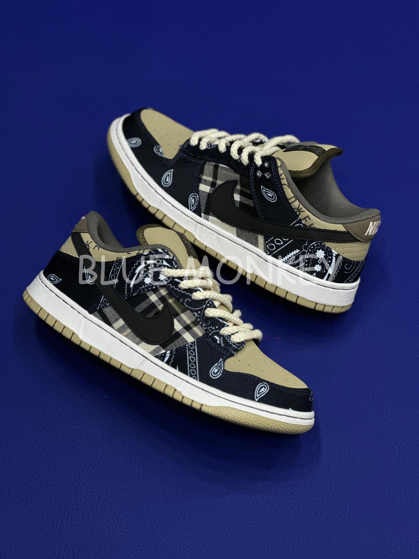 Nike SB Dunk Low x Travis Scott