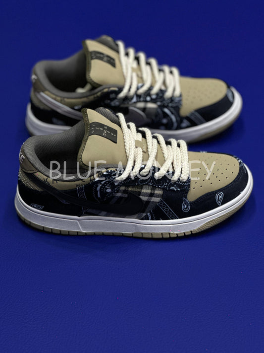 Nike SB Dunk Low x Travis Scott