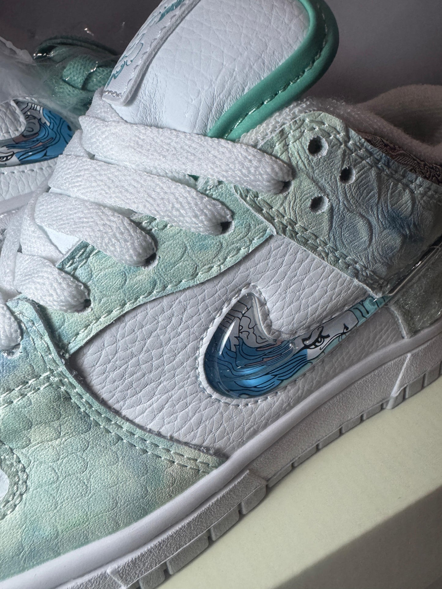 Nike SB Dunk CNY "Year of the Dragon"
