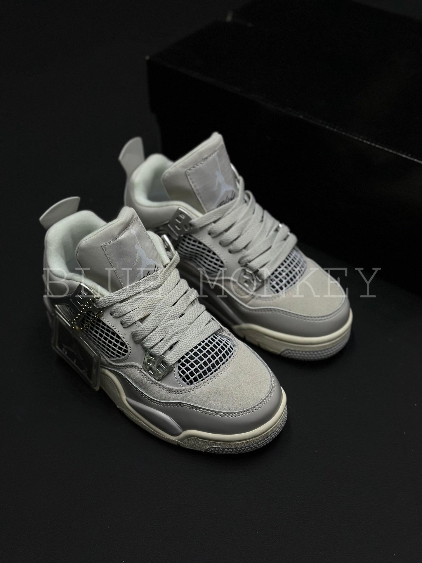 Nike Jordan 4 Retro Frozen Moments