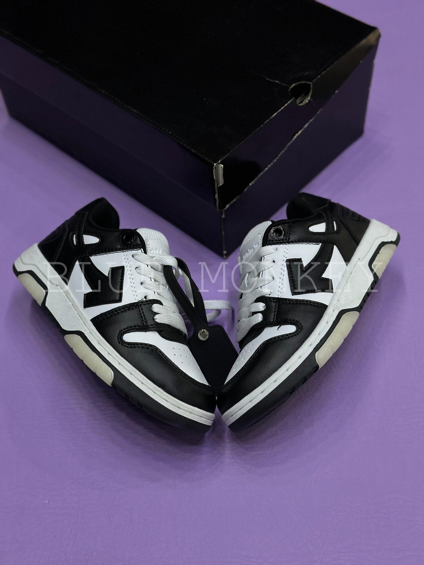 Off-White White "OOO" Vintage