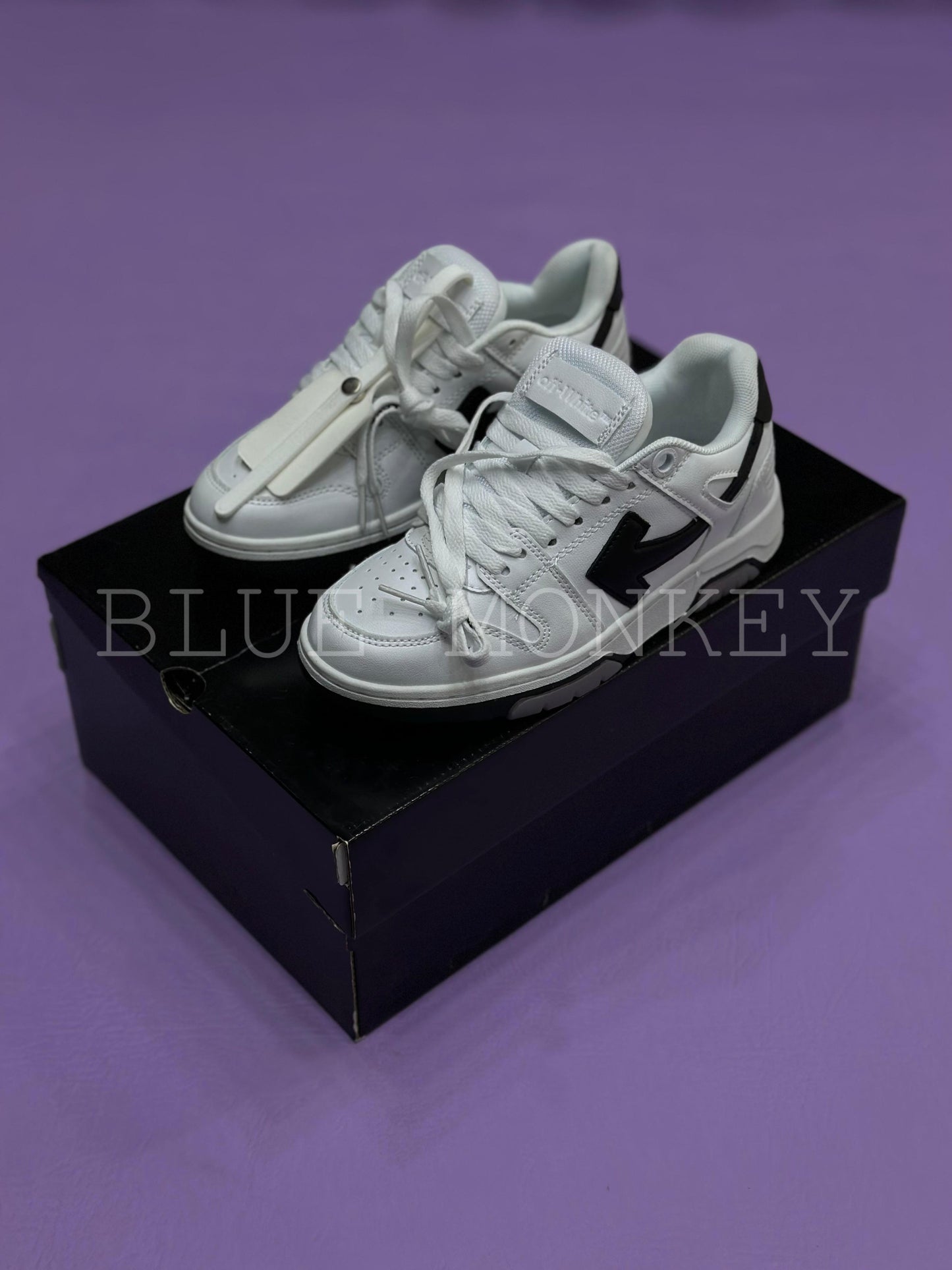 Off-White "OOO" Vintage V2