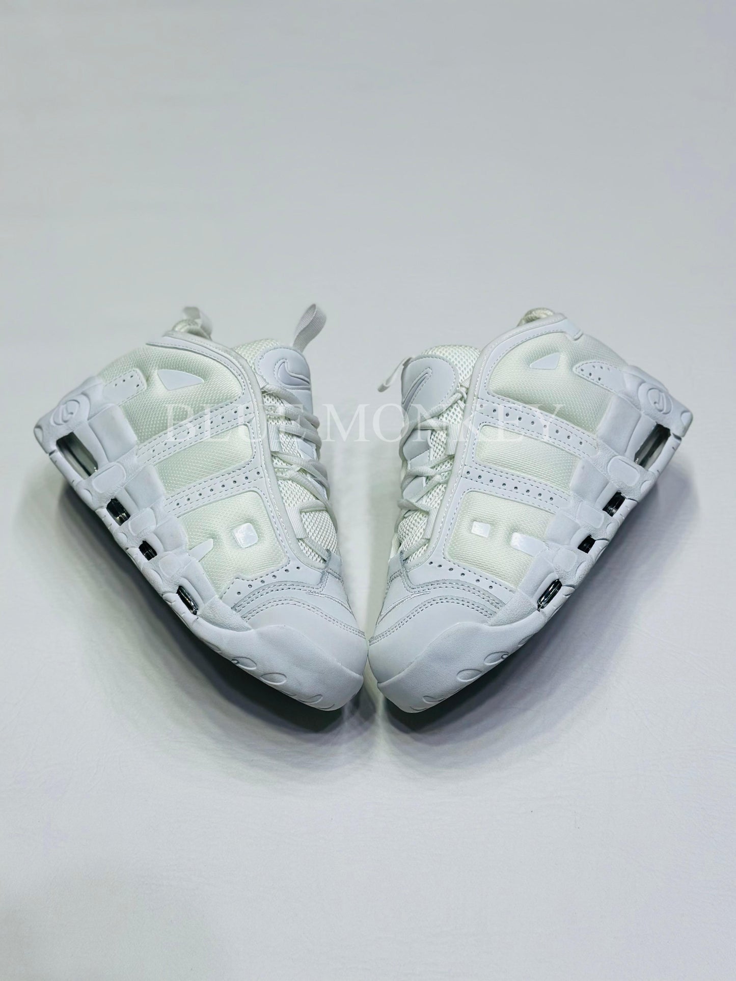 Nike Air More Uptempo Low White