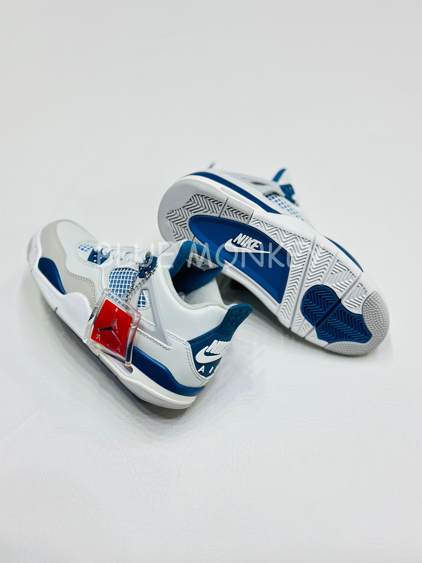 Jordan 4 Militar Blue V1