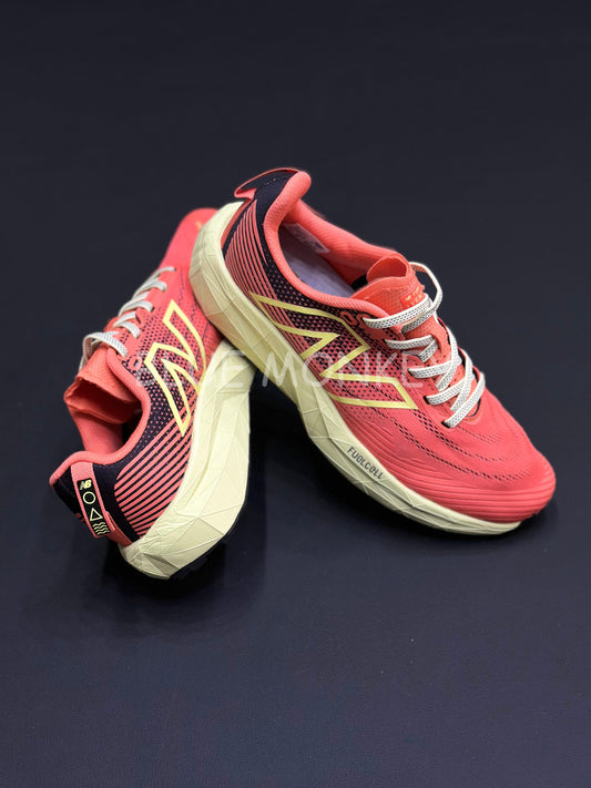 New Balance Zapatillas FuelCell Venym