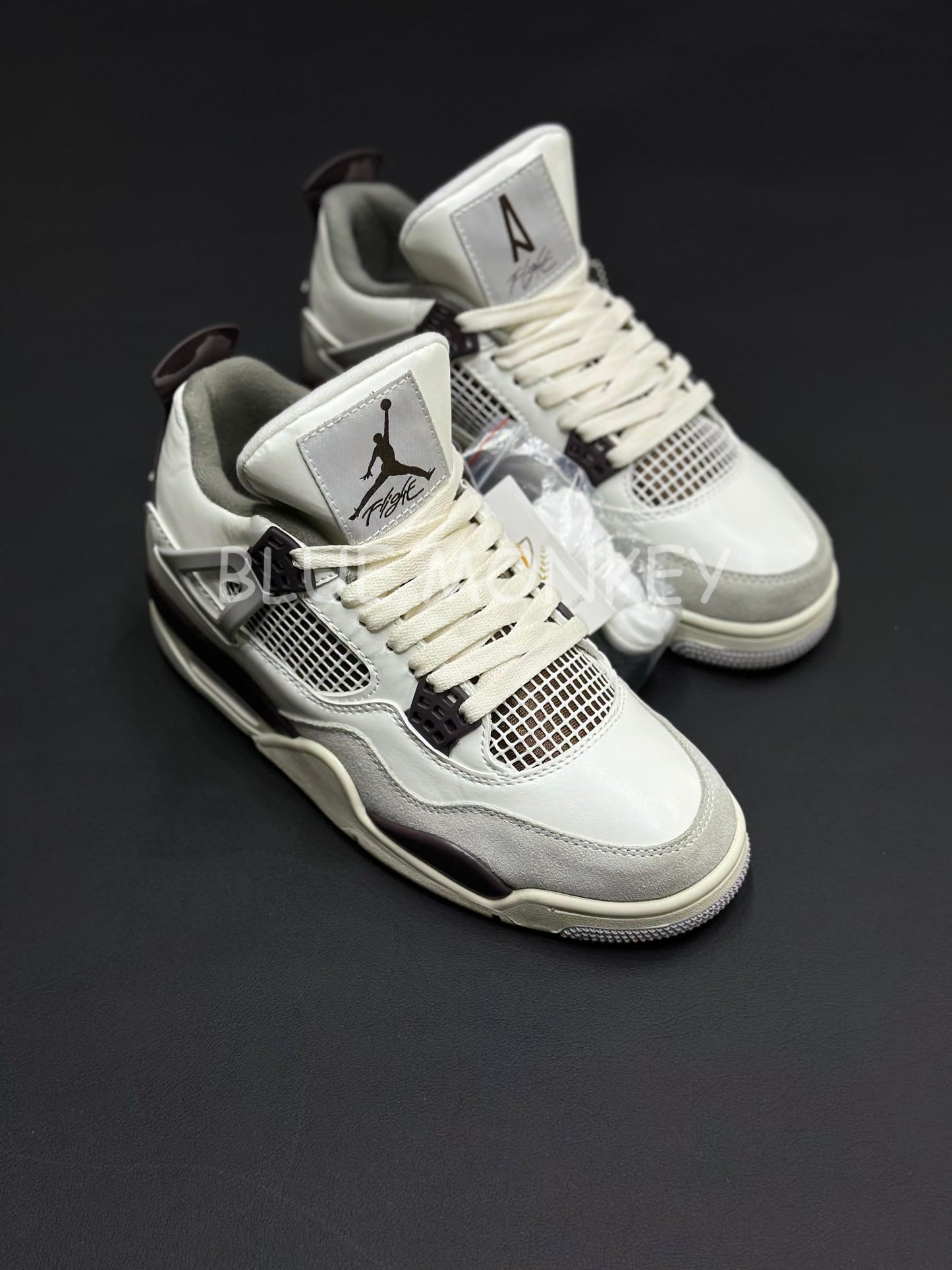 Air Jordan 4 Retro