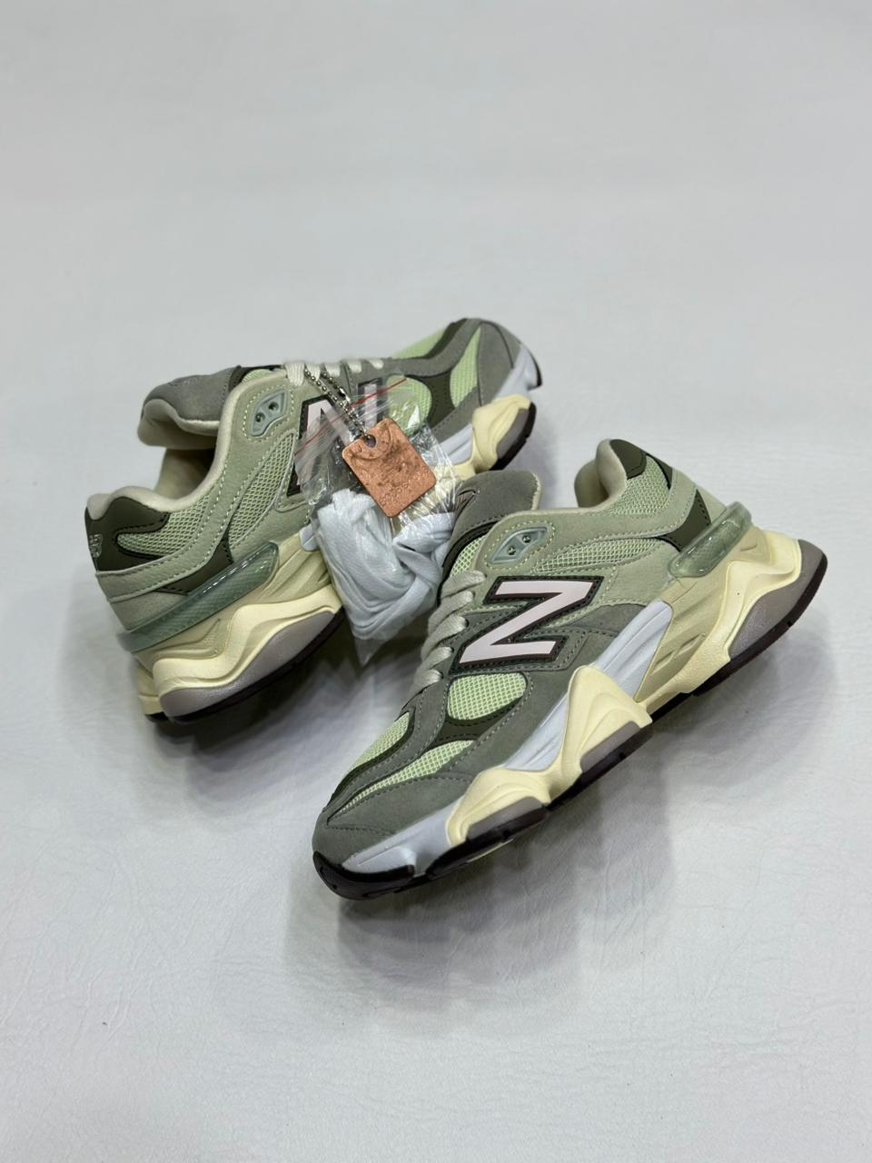 New Balance 9060 Olive