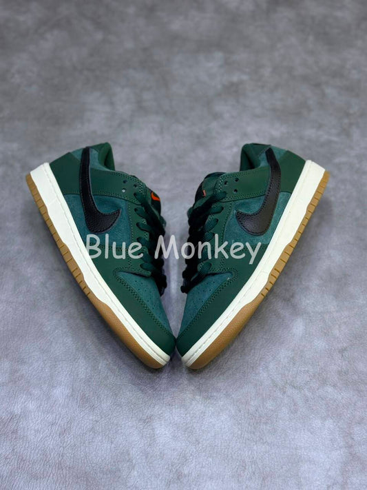 Nike SB Dunk Low Pro ISO "Deep Fir"