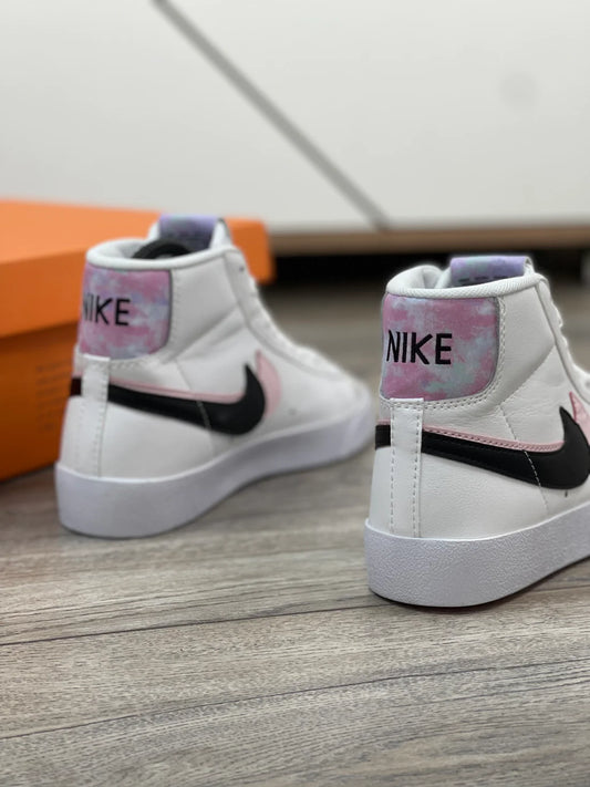 Nike Blazer Mid 77