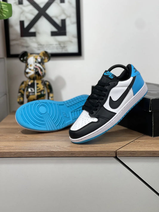 Air Jordan 1 Retro Low OG "unc"