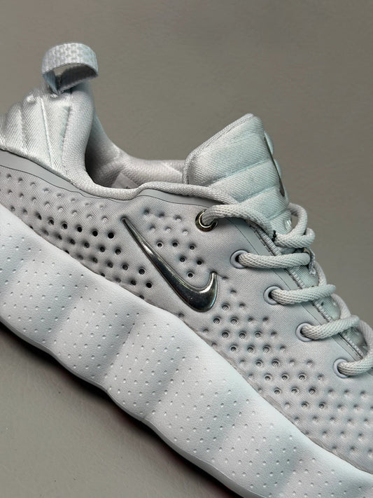 Nike Mind 002 Hyper