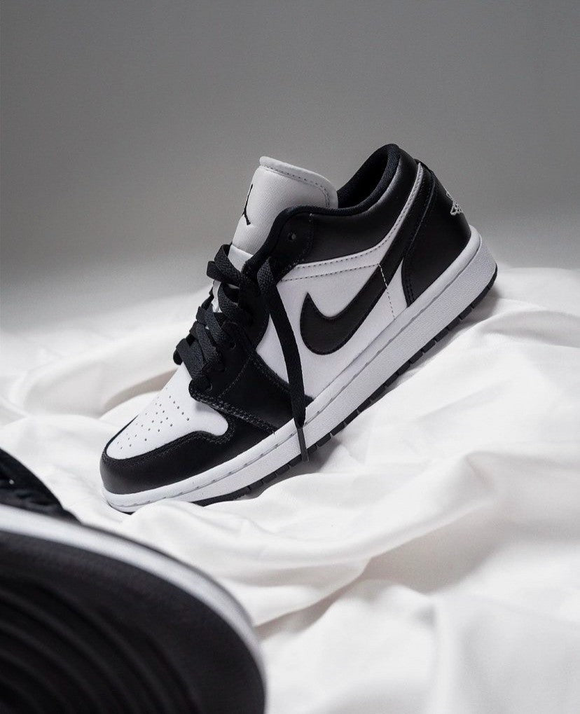 Nike Air Jordan Retro 1 Low Panda