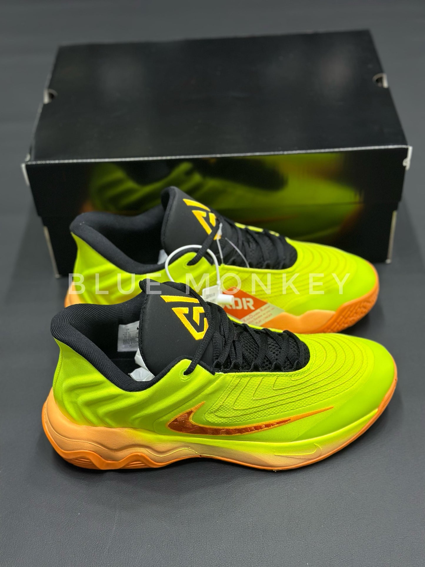 Nike Giannis Immortality 4 - Cyber/Bright