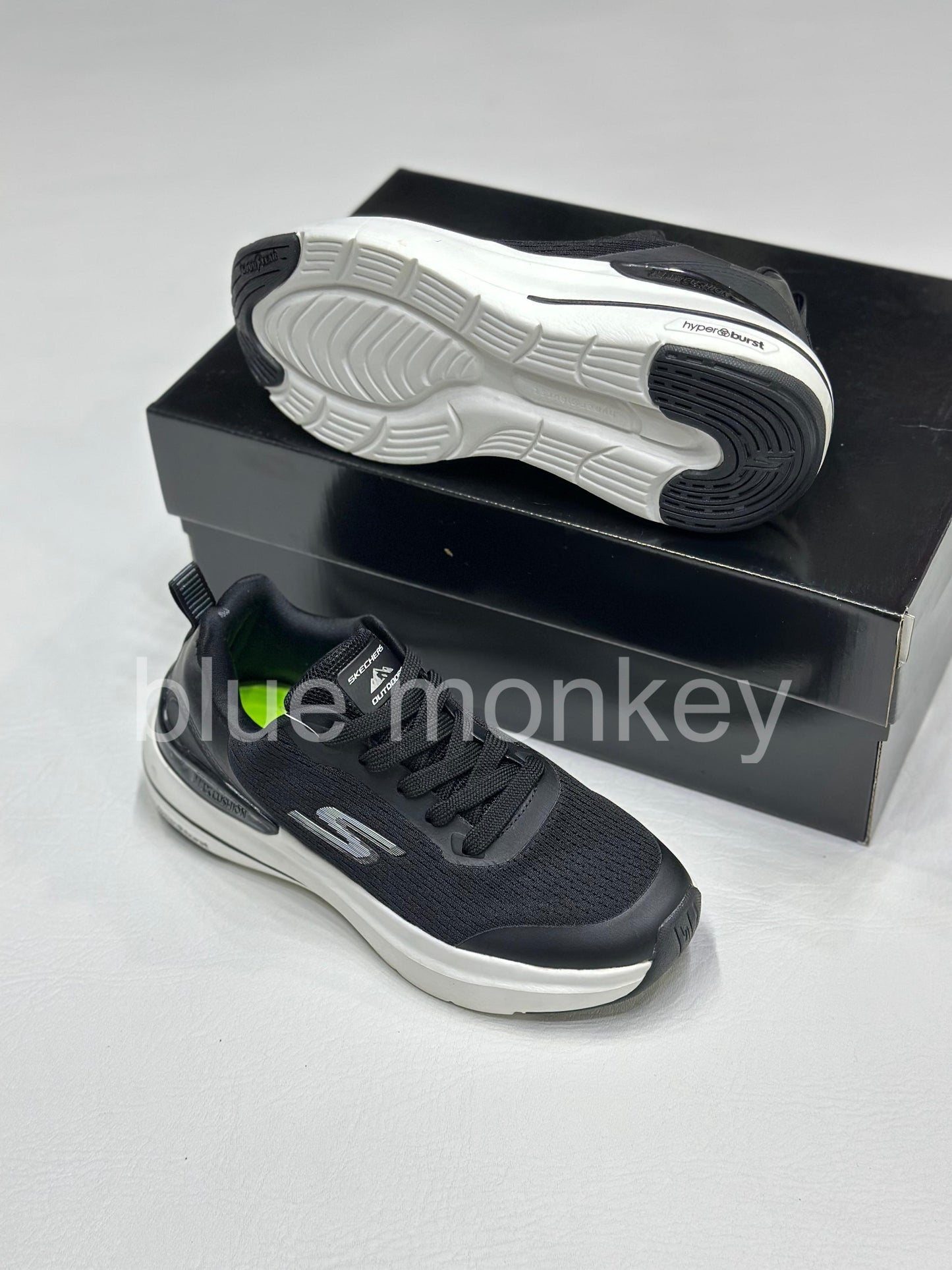SKECHERS BLACK SK GO WALK MAX