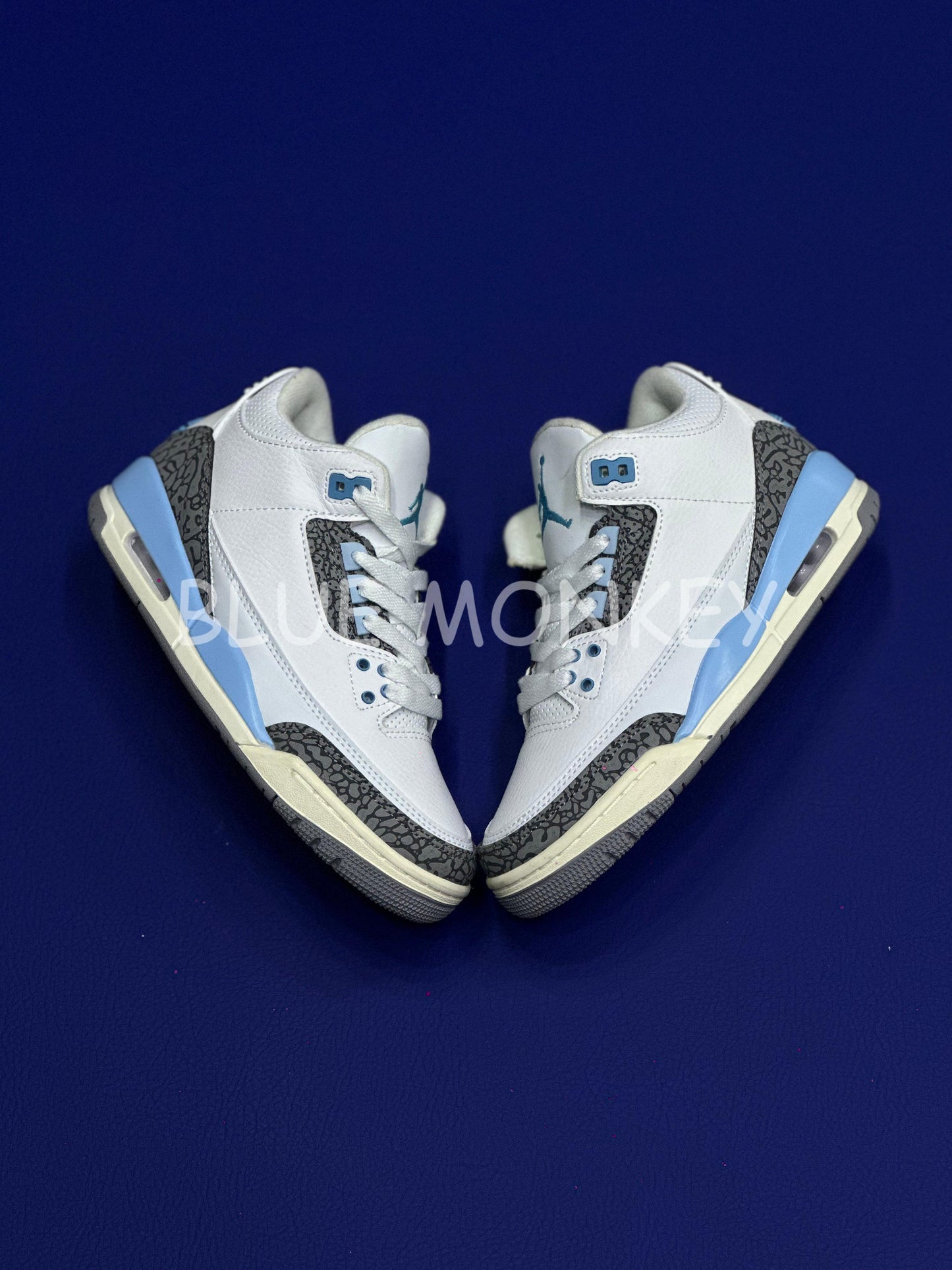 Air Jordan 3 Retro UNC