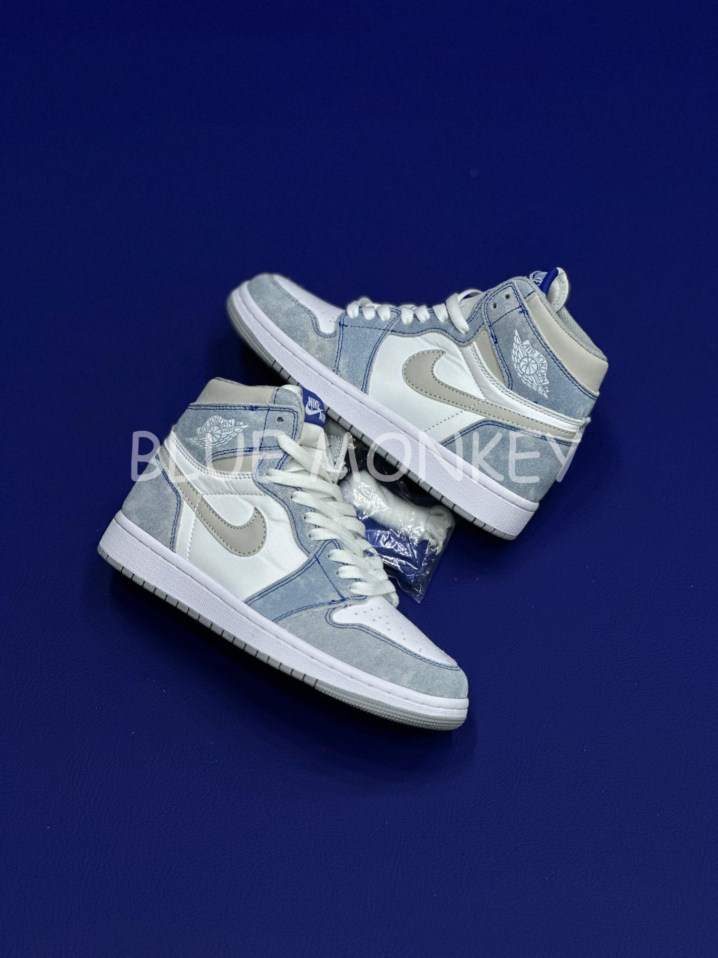 Air Jordan 1 Retro High OG "Hyper Royal"