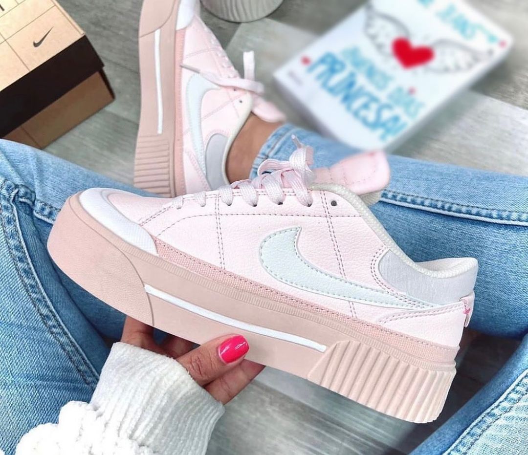Nike Court Legacy