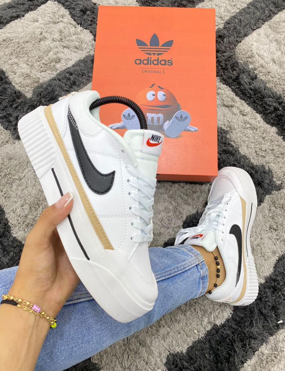 Nike Court Legacy
