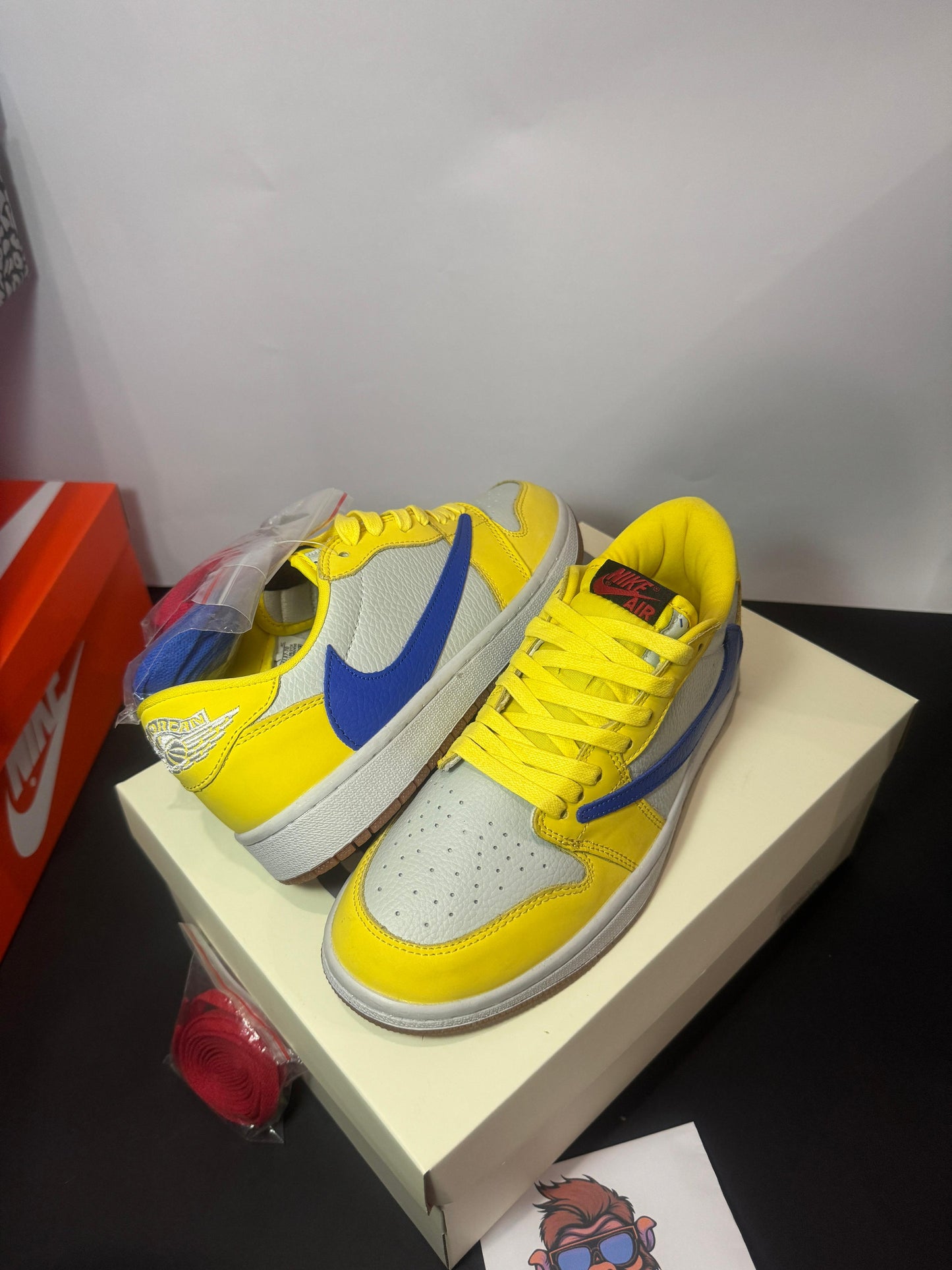 Jordan 1 Low x Travis Scott "Canary"