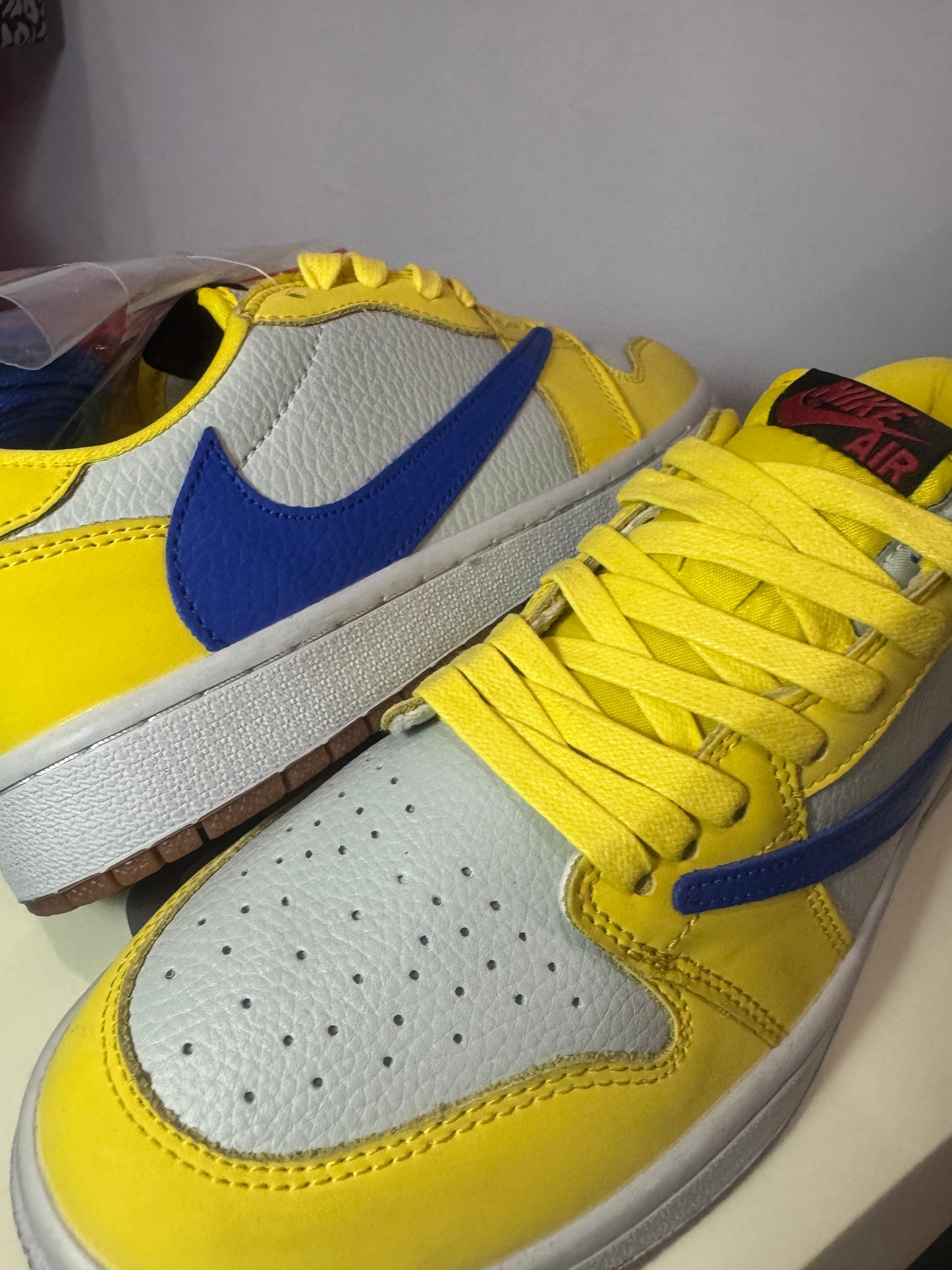 Jordan 1 Low x Travis Scott "Canary"