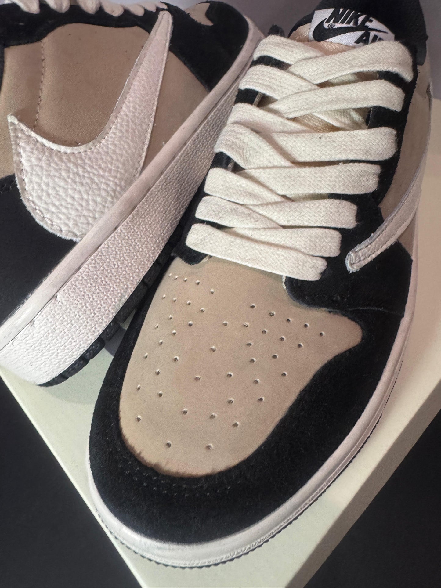 Air Jordan 1 Low X Travis scott Pale Vainilla