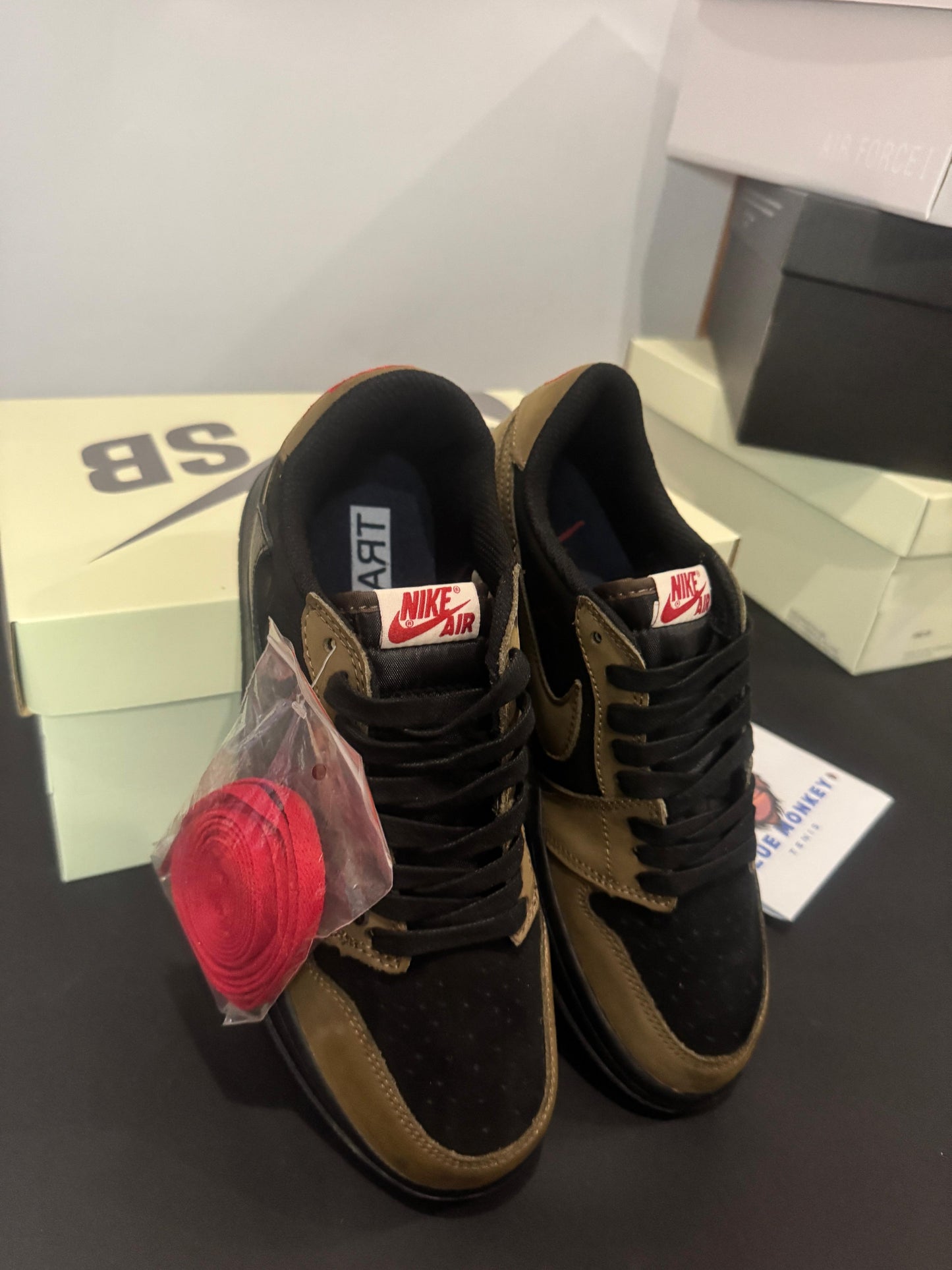 Air Jordan 1 Low x Travis Scott Velvet Brown