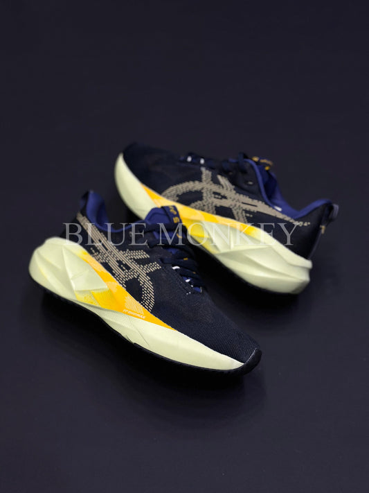 Asics Novablast 5 Black/Blue