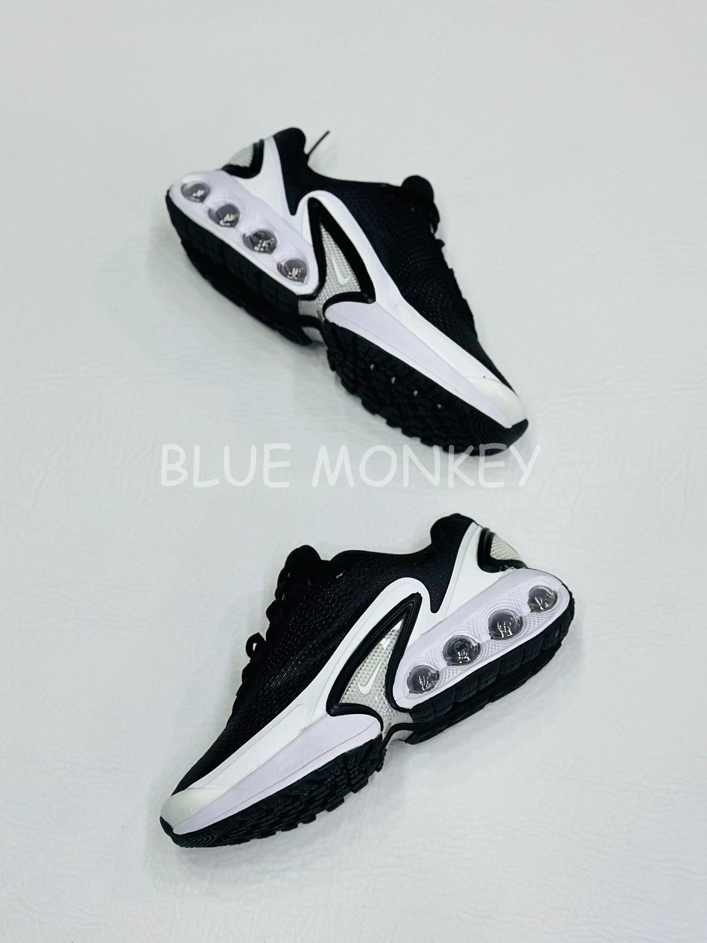 Nike Air Max DN Black/W