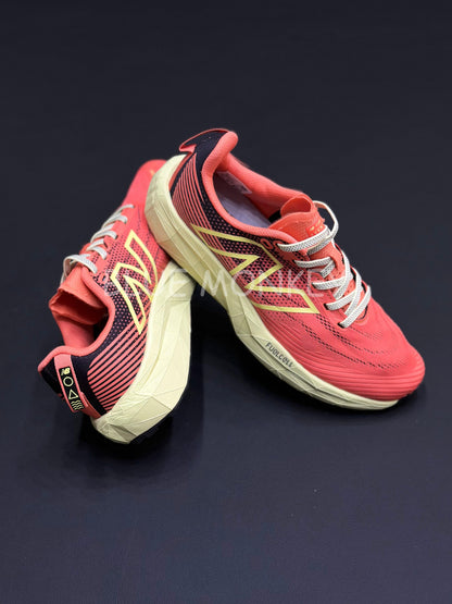 New Balance Zapatillas FuelCell Venym