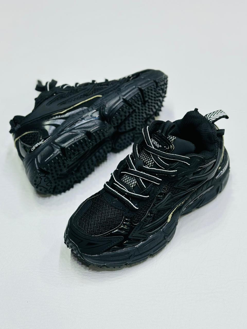 OFF WHITE Be Right Back