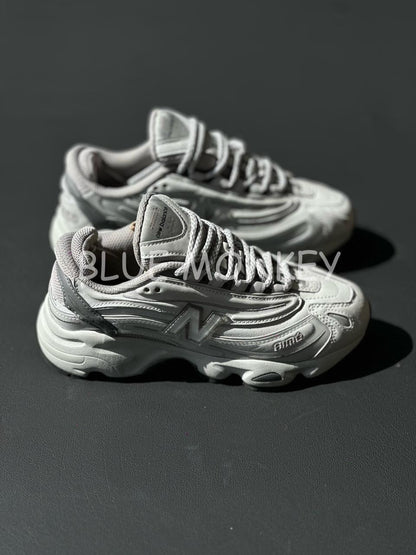New Balance 1000 Gray