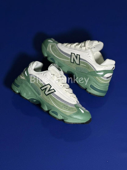 New Balance 1000 Green