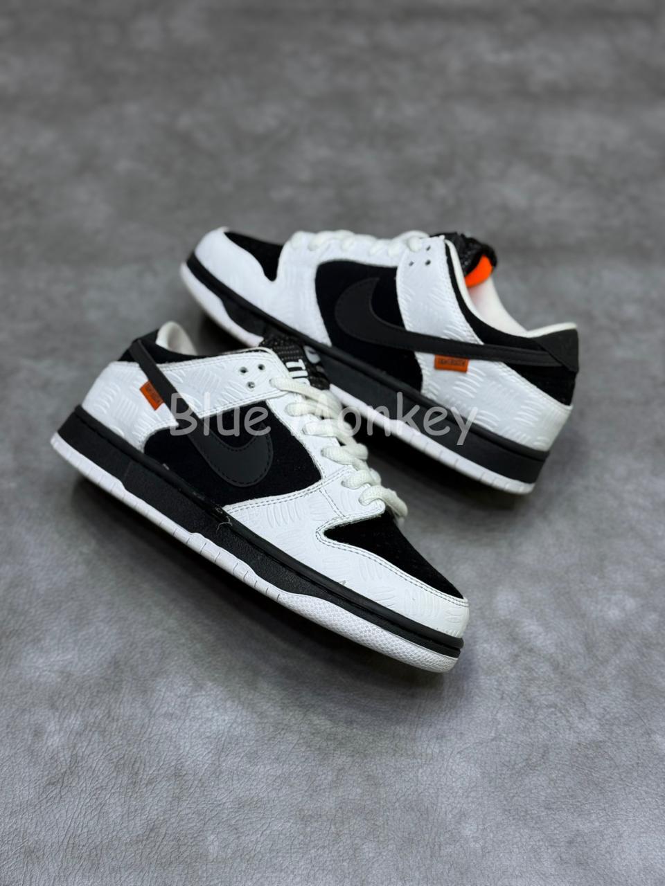 Nike SB Dunk Low Tightbooth