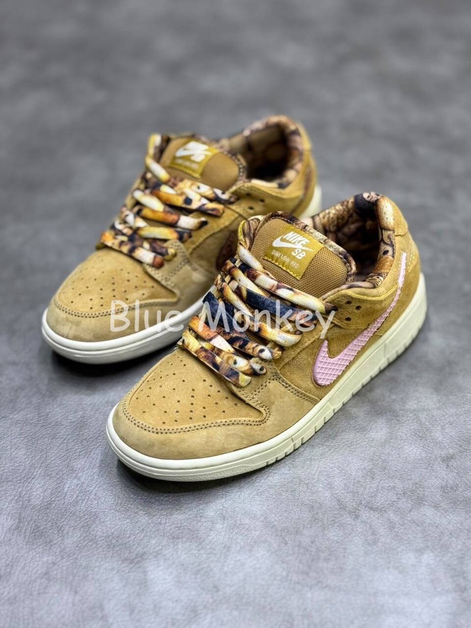 Nike SB Dunk Low  NOTE Manchester x "Brew & Biscuits"