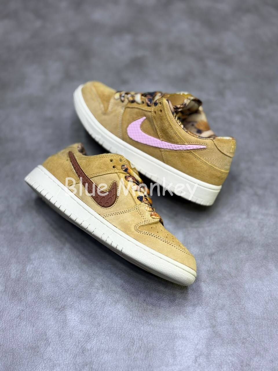 Nike SB Dunk Low  NOTE Manchester x "Brew & Biscuits"
