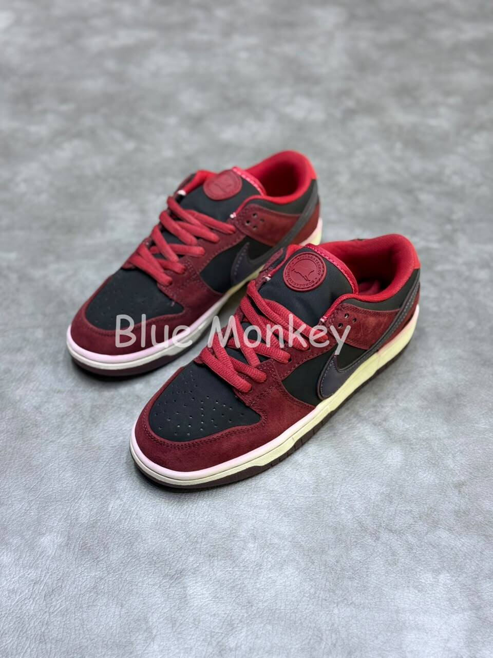 Nike SB Dunk Low Riot Skateshop