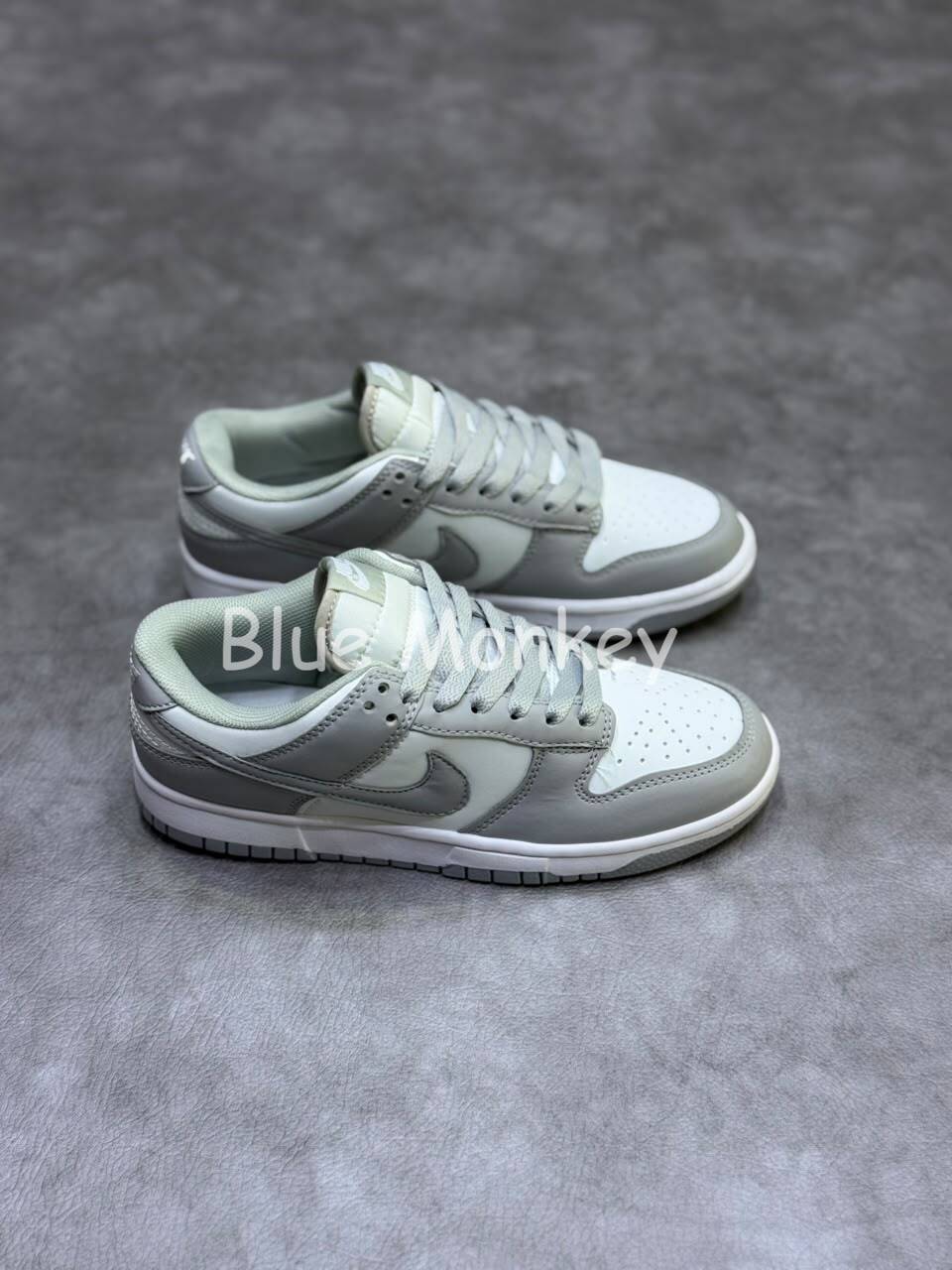 Nike SB Dunk Low Grey