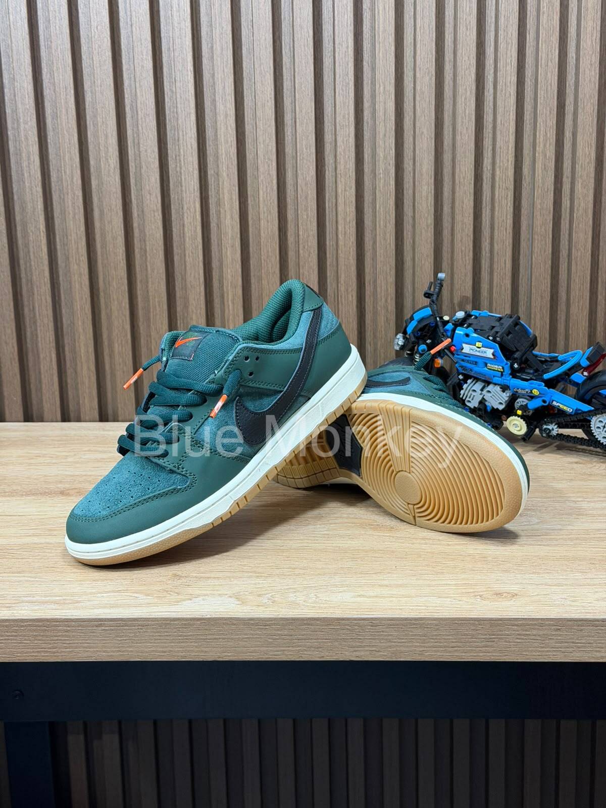 Nike SB Dunk Low Pro ISO "Deep Fir"
