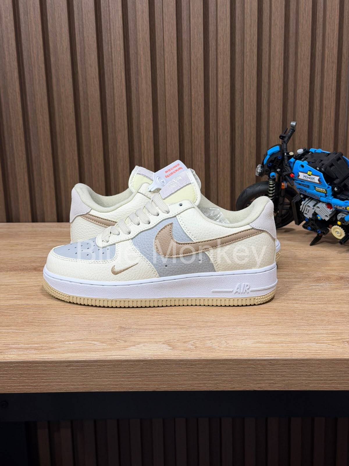 Nike Air Force 1 Beige