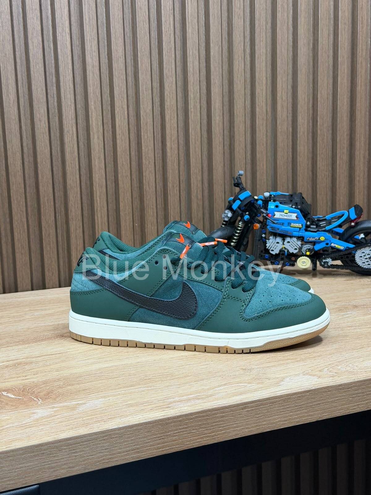 Nike SB Dunk Low Pro ISO "Deep Fir"