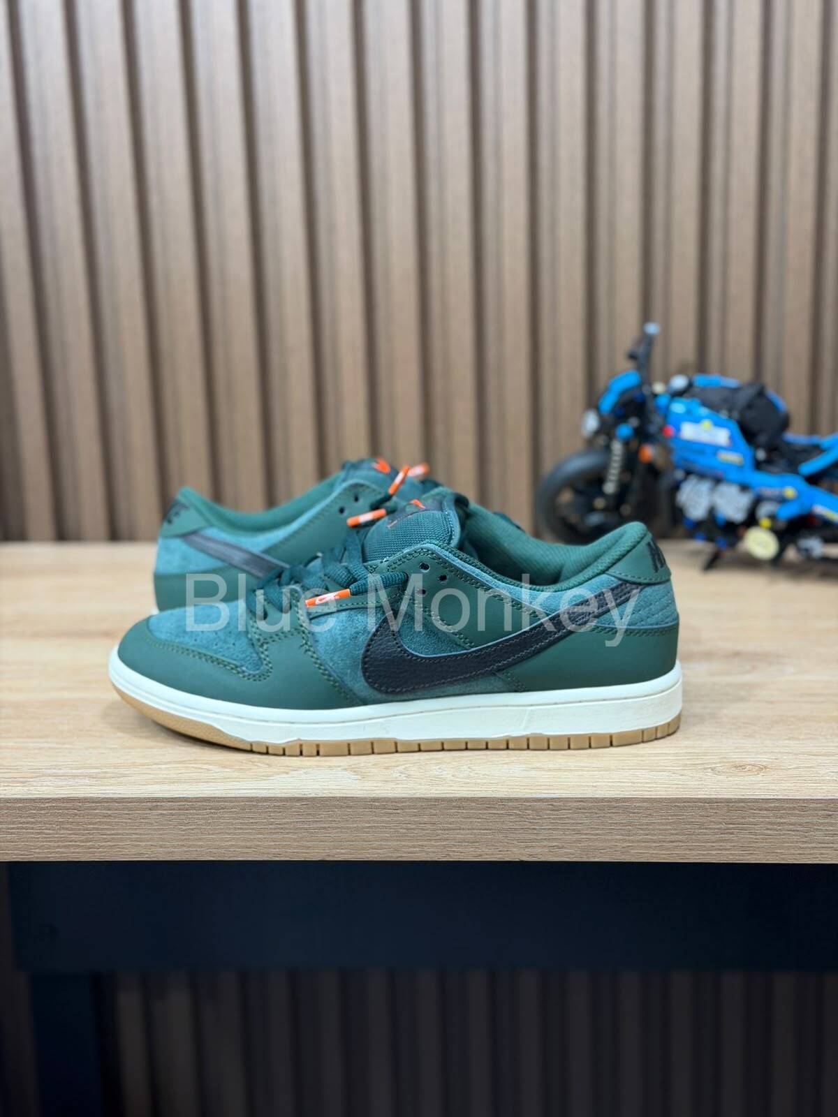 Nike SB Dunk Low Pro ISO "Deep Fir"