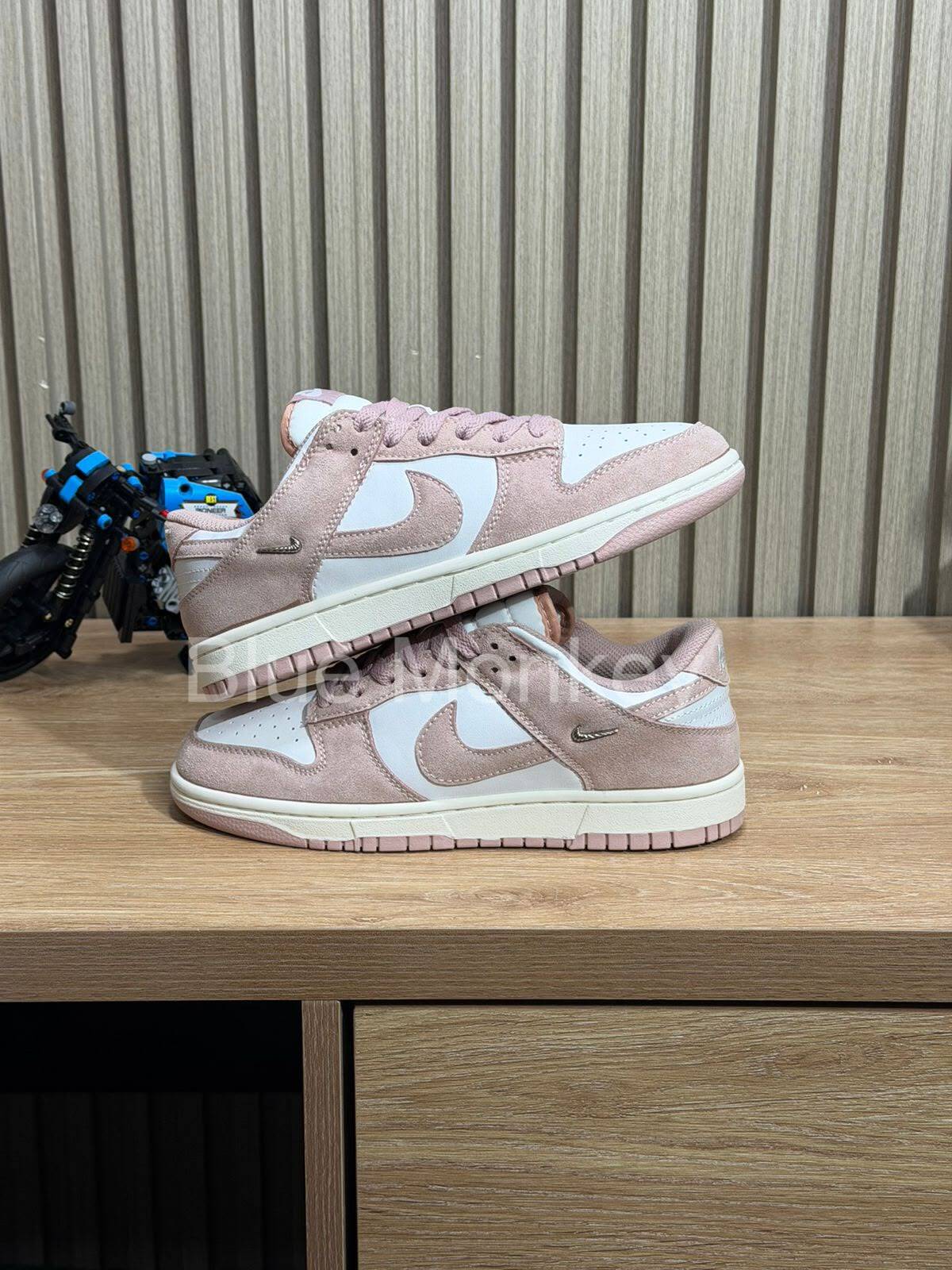 Nike Dunk Low Mocha Pink