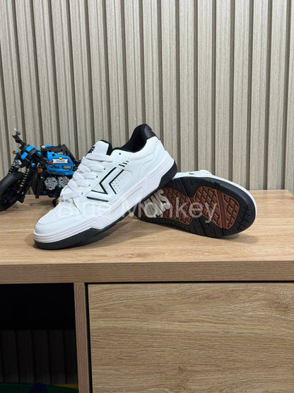 Vans Upland white and black